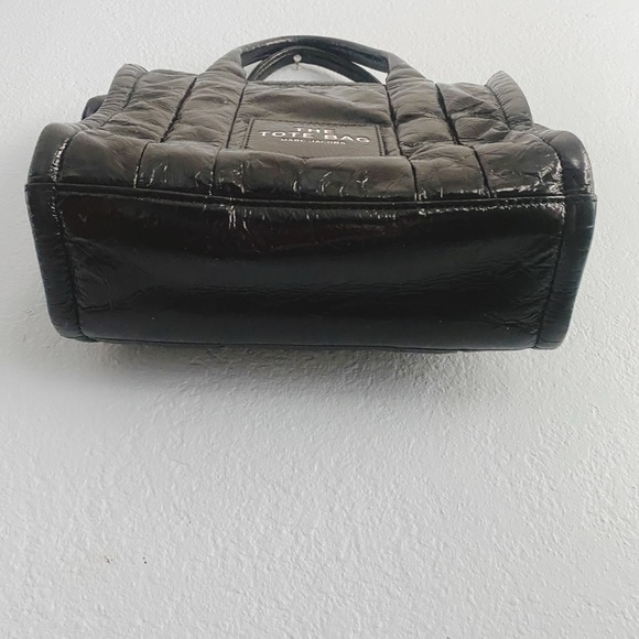 Marc Jacobs The Shiny Crinkle Tote Authentic - Picture 6 of 14